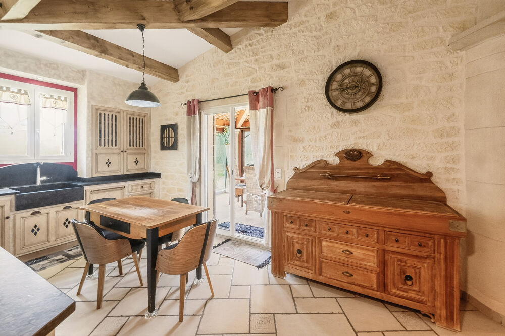 à vendre  Propriété/château Vaison-la-Romaine (84110)