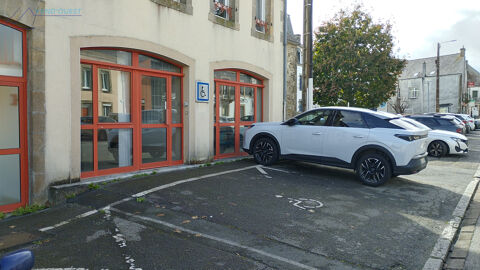 Local Professionnel ou commercial id&eacute;al pour Kin&eacute;sith&eacute;rapeute 800 56110 Gourin