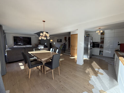 Vente Maison Maison 7 pices 253 m2 avec jardin Bozel