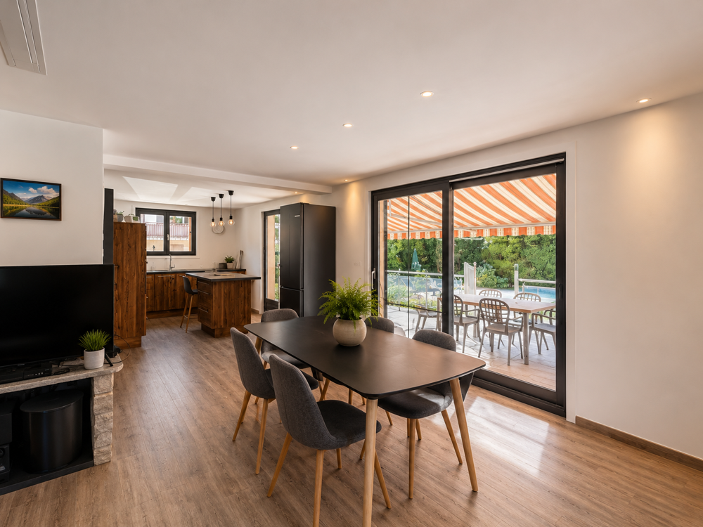 Vente Maison Maison 220 m2 5 chambres avec piscine plein sud Grand aigueblanche