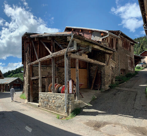   Grande grange ind�pendante +300 m2   Vue d�gag�e Maison - 3 pi�ce(s) - 300 m�