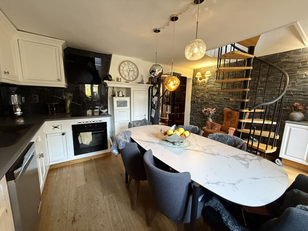 Vente Maison Maison 4 pièces et grange avec terrain Courchevel