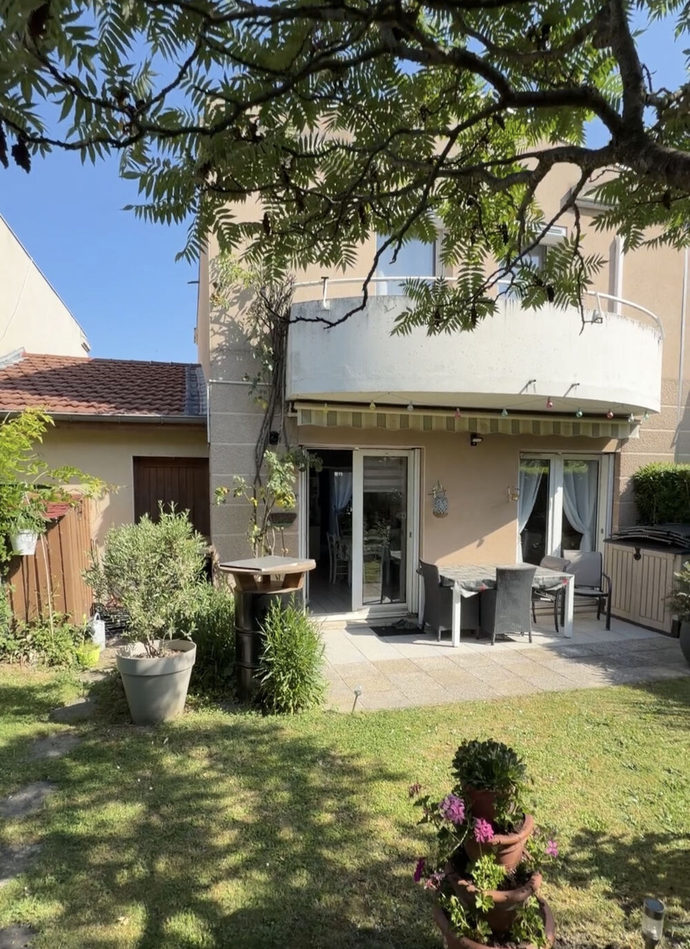 MAISON DE VILLE 93 M2 GARAGE ET PETIT JARDIN À ST CHAMOND (42)