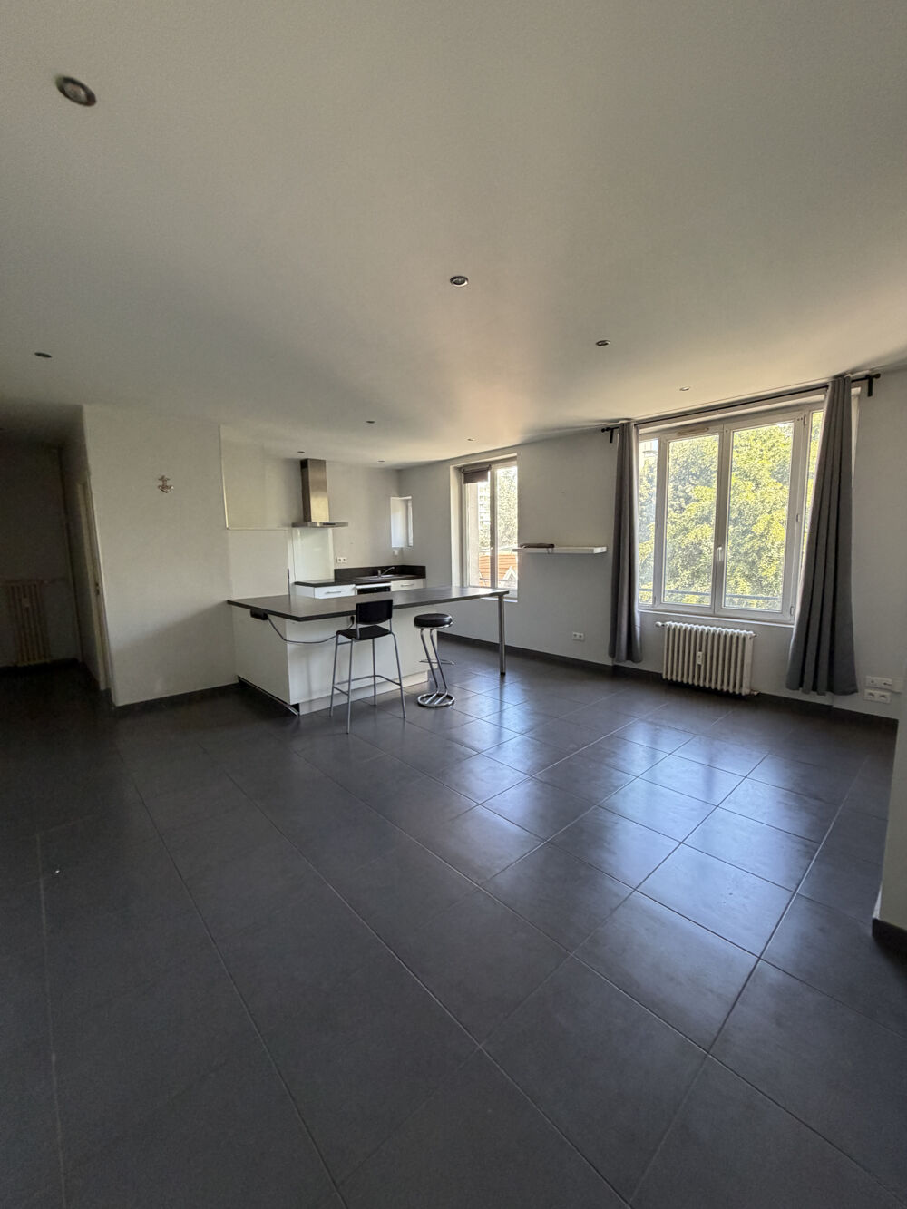 APPARTEMENT F3 DE 62 A ST ETIENNE BELLEVUE