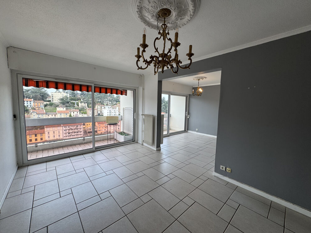 Appartement 4 pièces 77 m² · à St Etienne · 77 m² · 110 000 €