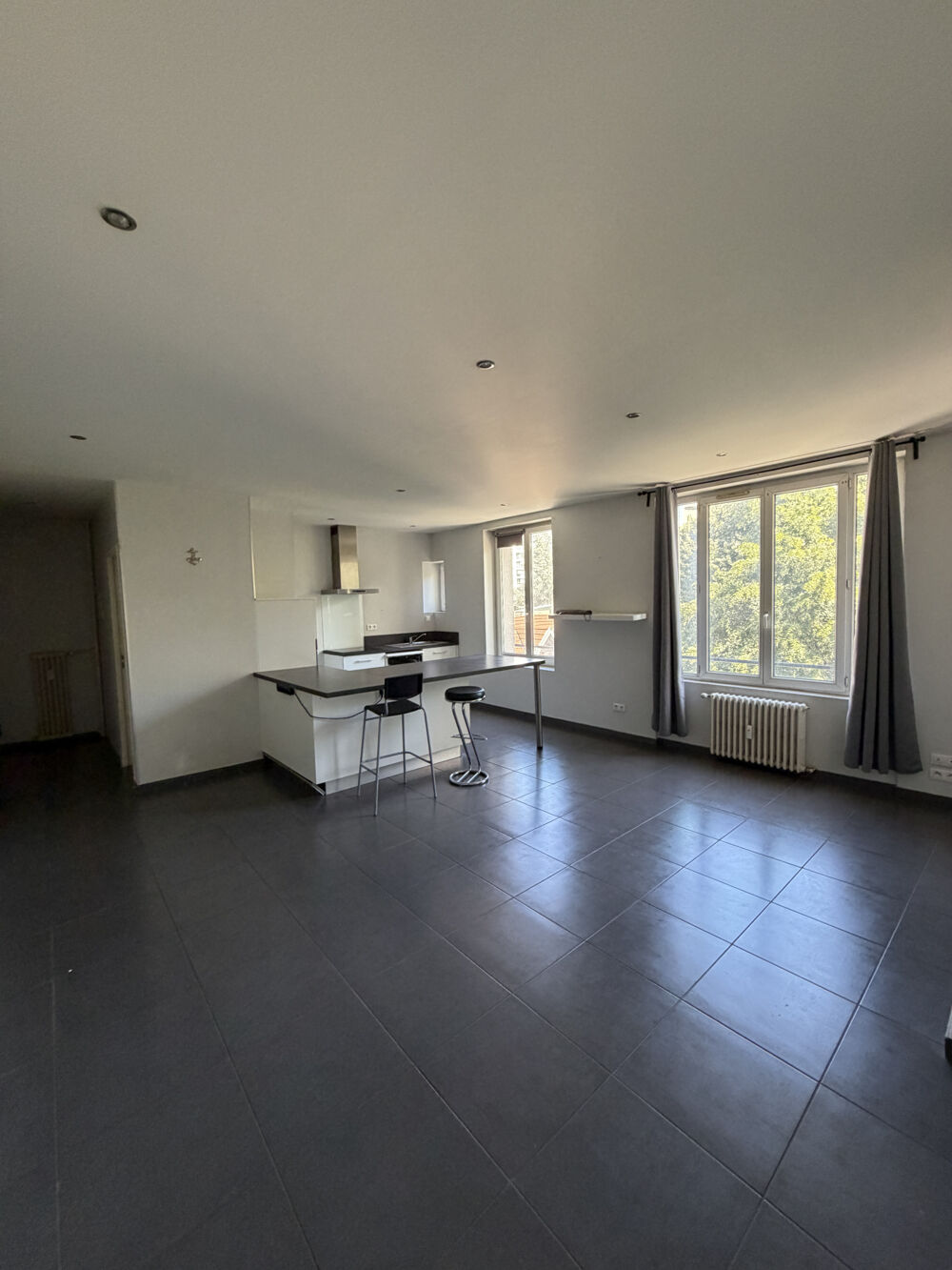 APPARTEMENT F3 DE 62 A ST ETIENNE BELLEVUE