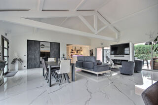  Maison � vendre 8 pi�ces 220 m�