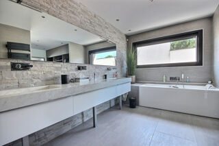  Maison  vendre 7 pices 231 m