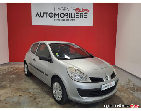 Renault Clio CLIO III 1.2 16V 75 3P - CLIMATISATION 2006 occasion Chambray-l&egrave;s-Tours 37170