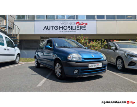 Renault clio II 5 Portes 1.4 i 75cv