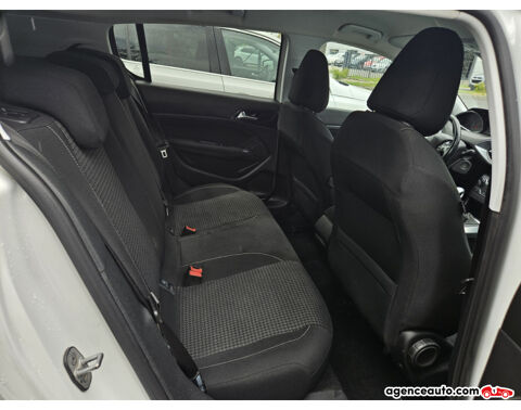 Peugeot 308 1.6 BLUE HDI 120 CV STYLE