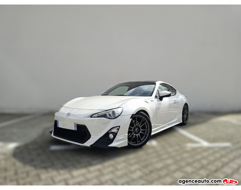GT86 2.0 D4-S 200 CH TRD CAMERA RECUL CAR PLAY SANS FIL &Eacute;CHAPEMME 2013 occasion 34160 Castries