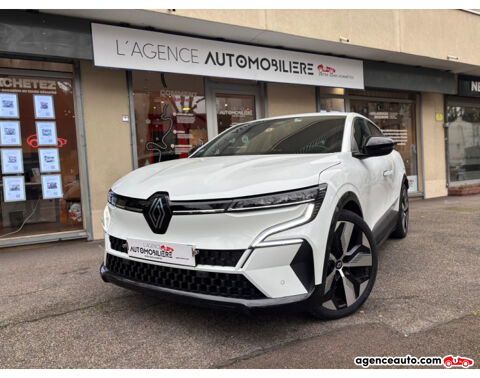 Renault M&eacute;gane E-TECH EV60 220 SUPER CHARGE TECHNO 60 KWH 2023 occasion Chaville 92370