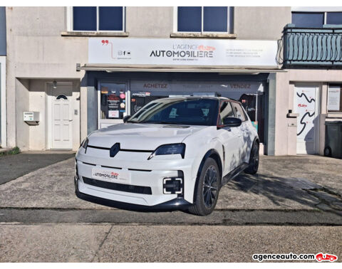 Renault R5 II E-TECH 150cv 52 KWH ICONIC CINQ Confort - 1&egrave;re main - Att 2025 occasion Saint-Barth&eacute;lemy-d'Anjou 49124