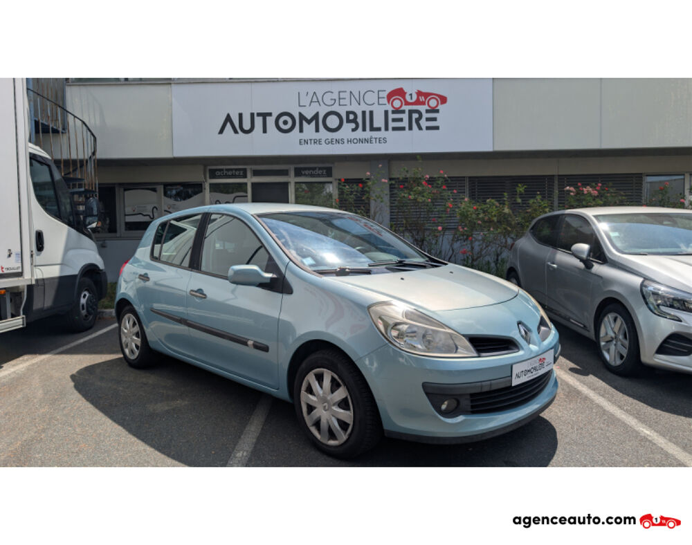 Clio III 5 Portes 1.5 dCi 86 cv 2009 occasion 91120 Palaiseau