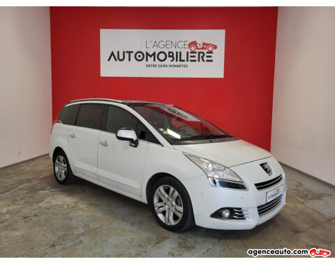 Peugeot 5008 1.6 HDI 115 FAP ALLURE 7PL + ATTELAGE + 
