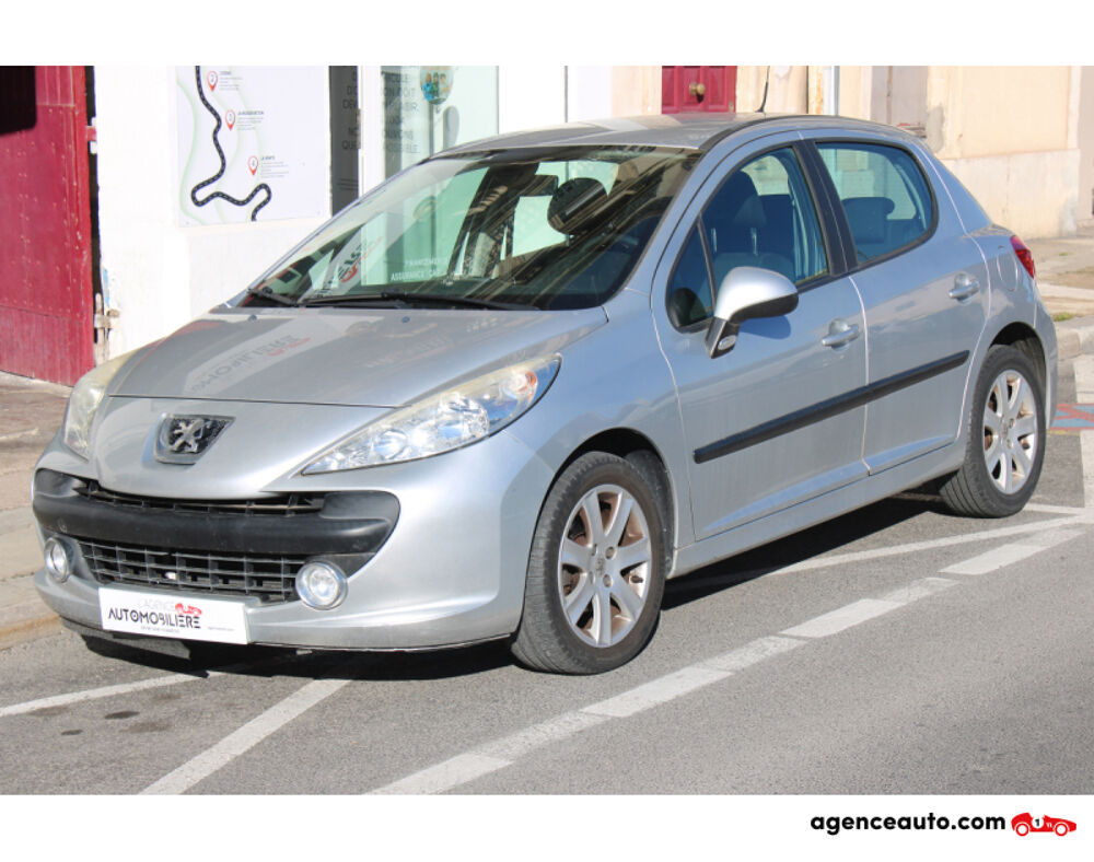 207 1.6 HDI 90 BLUE-LION ( Distribution chang&eacute;e, Clim, Roue de s 2009 occasion 34200 S&egrave;te