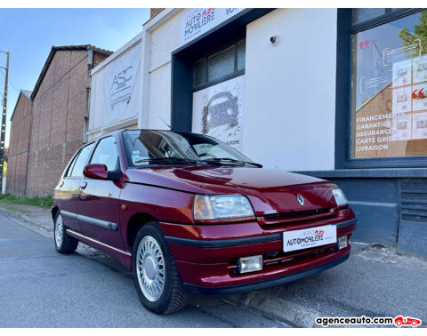 Renault clio Baccara 1.8i