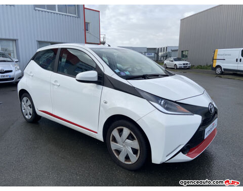 Toyota aygo 1.0 VVT-i 69CH XPLAY 5P | 1ERE MAIN | GA