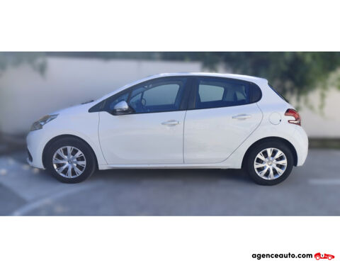 208 SOCIETE 1.6 BLUEHDI 75 (125cv) PREMIUM GPS // CLIM // DISTRI 2015 occasion 34160 Castries