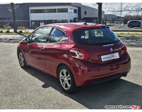 Peugeot 208 1.6 HDI 92 CV ALLURE 3 PORTES