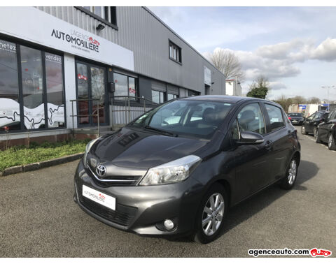 Toyota Yaris 1.3  VVT i CVT 100CH DYNAMIQUE 2014 occasion Lomme 59160