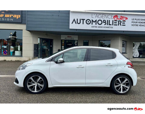 Peugeot 208 1.2 PURETECH 110CH FELINE 5CV 5P 2015 occasion Sausheim 68390