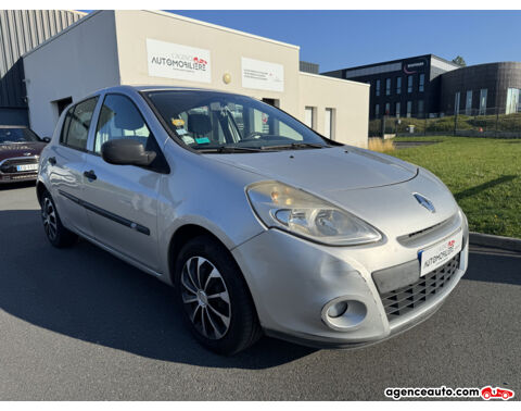 Renault clio III 1.5 dCi 70 PHASE 2 / 5 PORTES AUTHEN