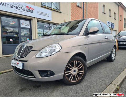 Lancia ypsilon II (2) 1.4 8V 77 PLATINO