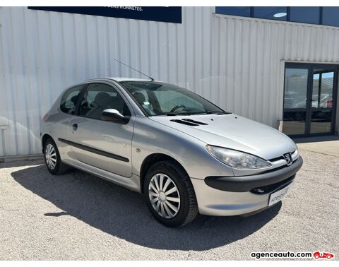 Peugeot 206 1.1 i 60cv 2005 occasion Ch&acirc;tenoy-en-Bresse 71380
