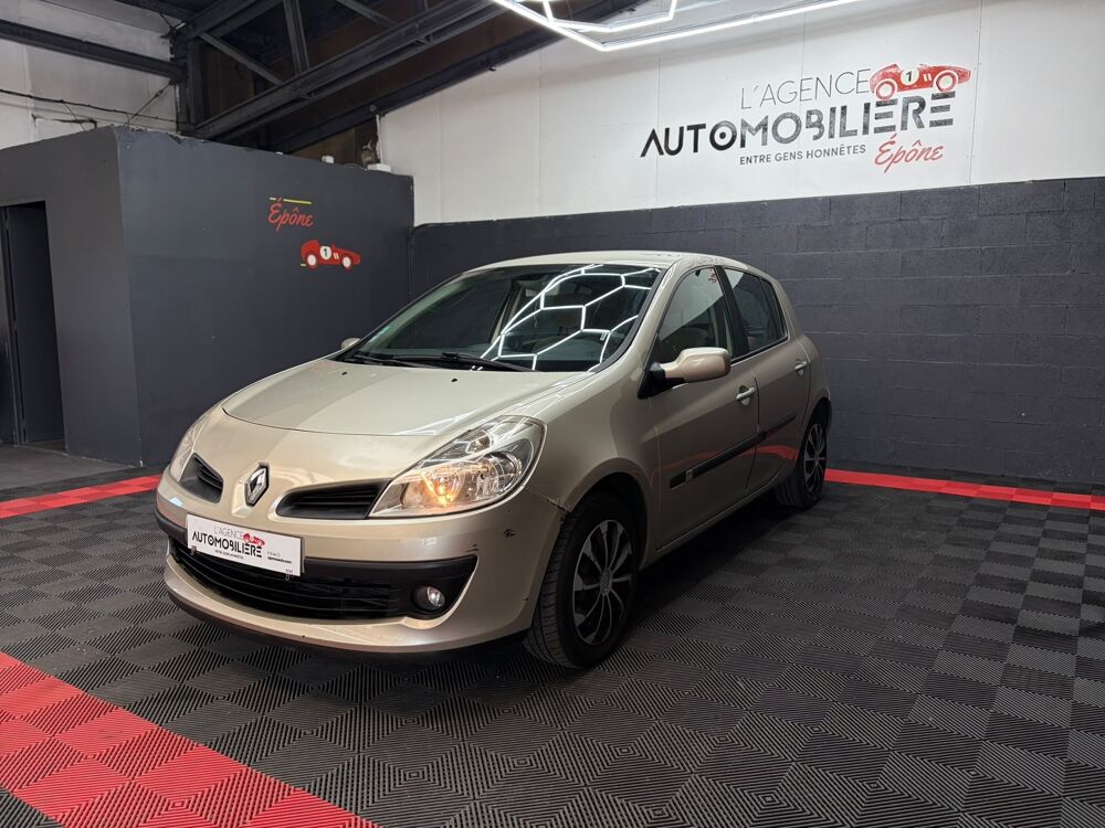 Clio 1.4 16V PRIVIL&Egrave;GE 2006 occasion 78680 &Eacute;p&ocirc;ne