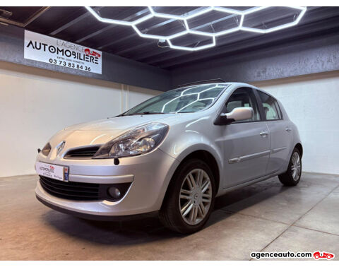 Renault clio III Initial 1.6 i 111 CV BVA
