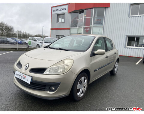 Renault Clio 1.4 98CH LUXE DYNAMIQUE | REGULATEUR | CLIM AUTO | GARANTIE 2006 occasion Pont-Saint-Martin 44860