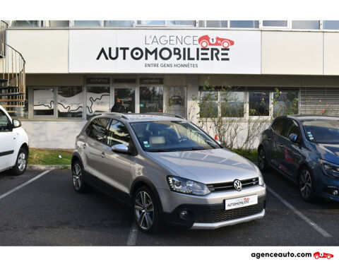 Volkswagen Polo V Cross 1.2 TSi 105 cv ENTRETIEN EXCLUSIVE VOLKSWAGEN 2011 occasion Palaiseau 91120