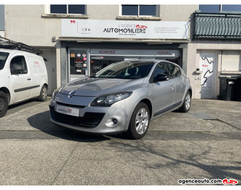 Renault megane III 1.5 dCi 110cv Expression Tomtom - Su