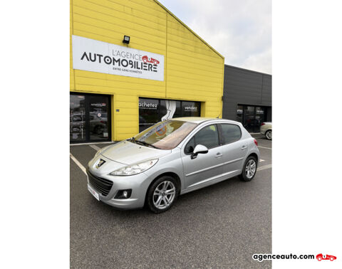 Peugeot 207 1.4 VTI 90 PREMIUM 5P. // Boite automati