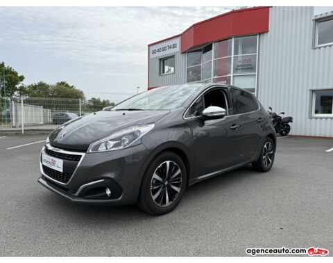 Peugeot 208 1.2L 110CH EAT6 TECH EDITION | 1&egrave;re Main 2018 occasion Pont-Saint-Martin 44860