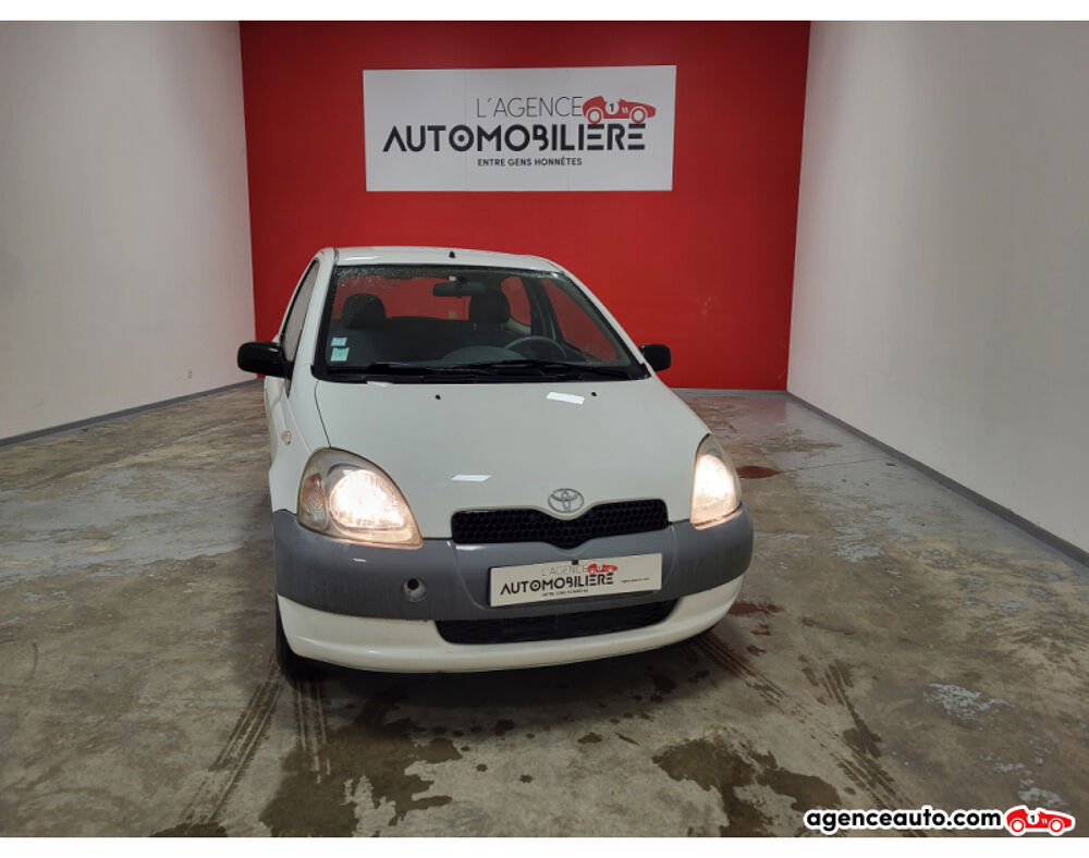 Yaris TOYOTA YARIS 1.0 TERRA 1999 occasion 37170 Chambray-l&egrave;s-Tours