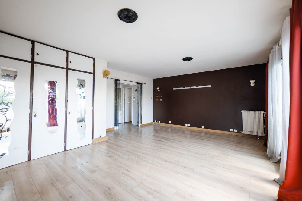 Vente Appartement Appartement lumnieux. Rafraichissement total à prévoir. Massy