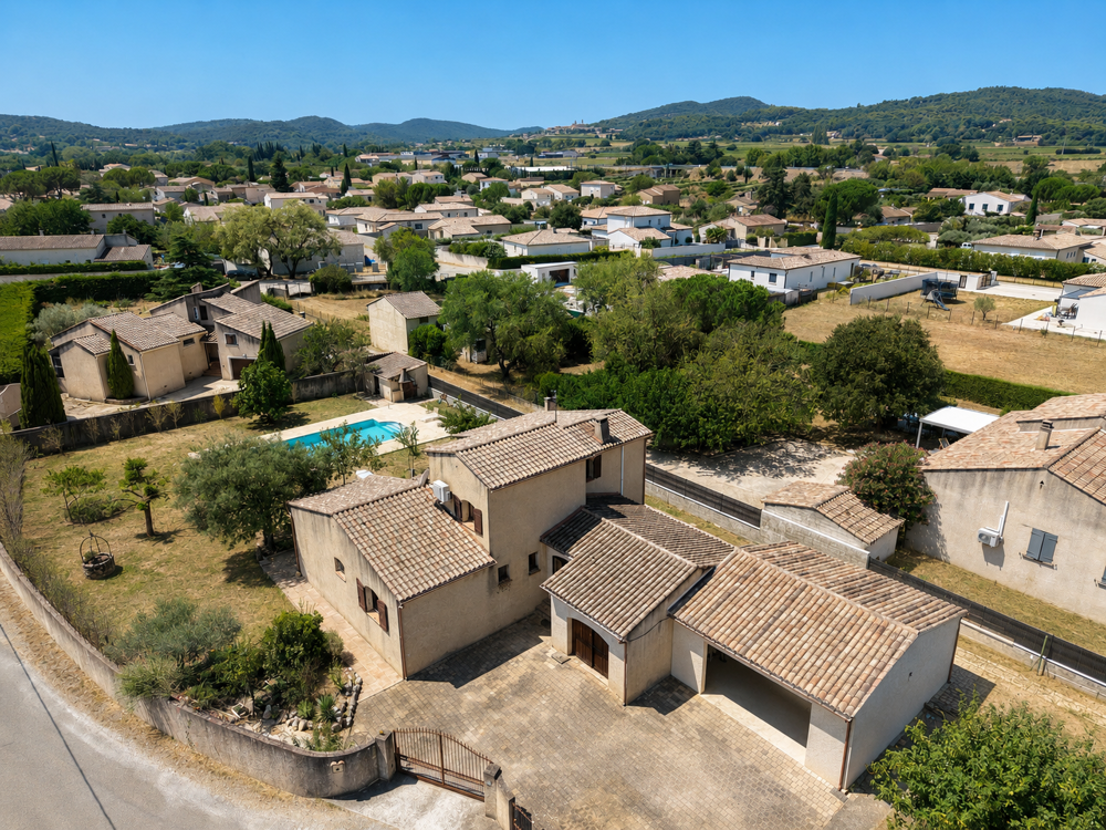 EXCLUSIVITE : MAISON à St-Alexandre (30) - 158 M2 - 3 chambres - 1 bureau - 2 garages - 1 atelier - Terrain 1