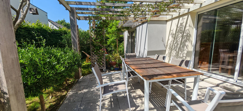 À Cintré, grande maison à vendre 333000 €
