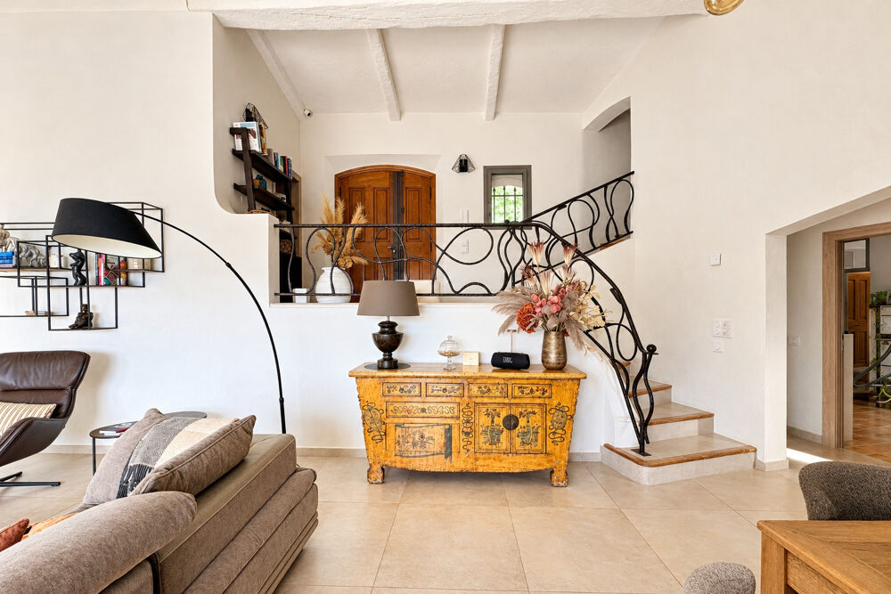à vendre  Propriété/château Carros (06510)