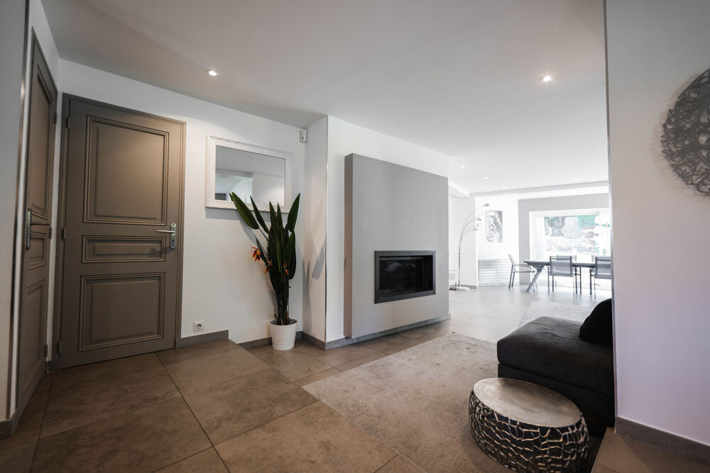 Maison de ville familiale avec dépendance aménagée, grand jardin et fort potentiel (terrain de 809m2)