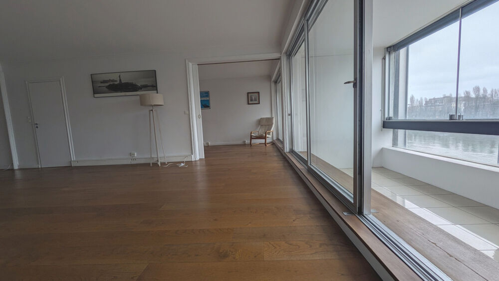 Vente Appartement COURBEVOIE - GRAND 2 PIÈCES + 16 M2 DE LOGGIAS - VUE SEINE Courbevoie
