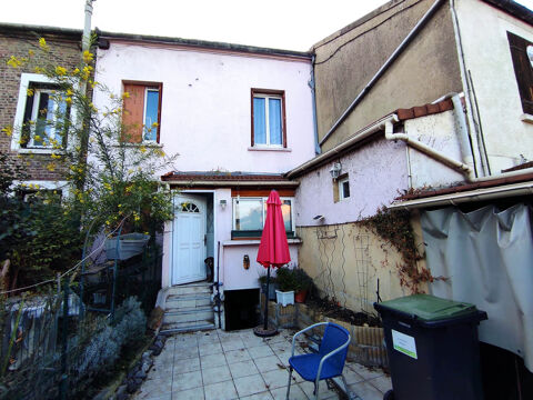   Petite maison 50 m2 4 pi�ces, tr�s faibles charges, � r�nover, 200m du RER Maison - 4 pi�ce(s) - 50 m�