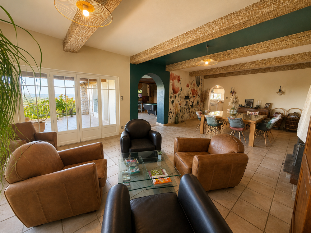 à vendre  Propriété/château La Garde-Adhémar (26700)