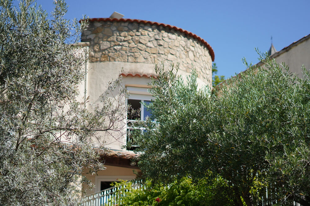 à vendre  Propriété/château La Garde-Adhémar (26700)