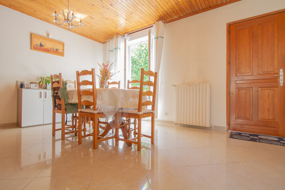 CHARMANTE MAISON AU QUARTIER DES COTEAUX A VILLENEUVE-LE-ROI