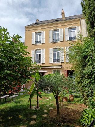  Maison � vendre 12 pi�ces 327 m�