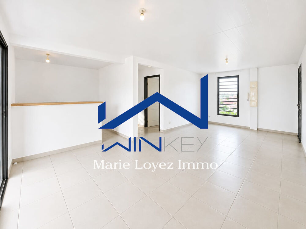 Appartement T3 73m2  dernier étage, terrasse, piscine, 2 parkings  Cayenne